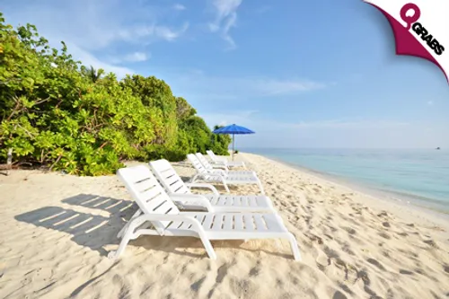 From QR5250 Per Person, Explore the Beautiful Water and Wildlife with 6 Nights / 7 Days in Maldives - INCLUDES 9 Scuba Dives, All Transfers and Breakfast! (Up to QR15000 Value)